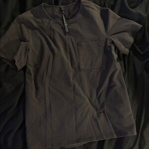 Lululemon Men’s Charcoal T-Shirt with Pocket